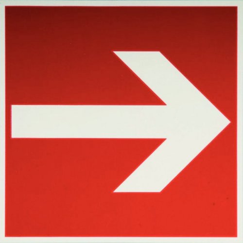 Warnschild Brandschutz, Richtungsangabe