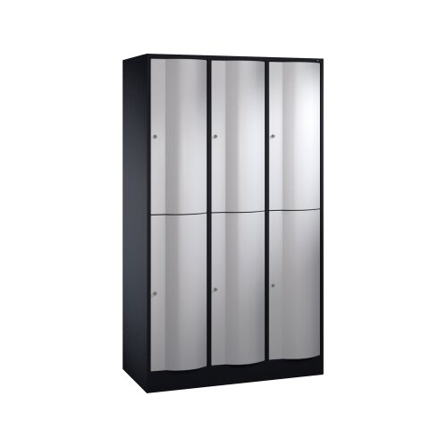 C+P Kleiderspind Resisto mit Sockel 1.150 x 1.950 x 540 mm (B x H x T) 3 Abteile