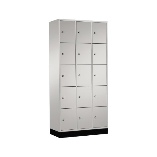 C+P Schließfachschrank Intro mit Sockel 920 x 1.950 x 500 mm (B x H x T) 15 Fächer
