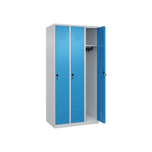 C+P Kleiderspind Classic PLUS mit Sockel 900 x 1.850 x 500 mm (B x H x T) lichtgrau