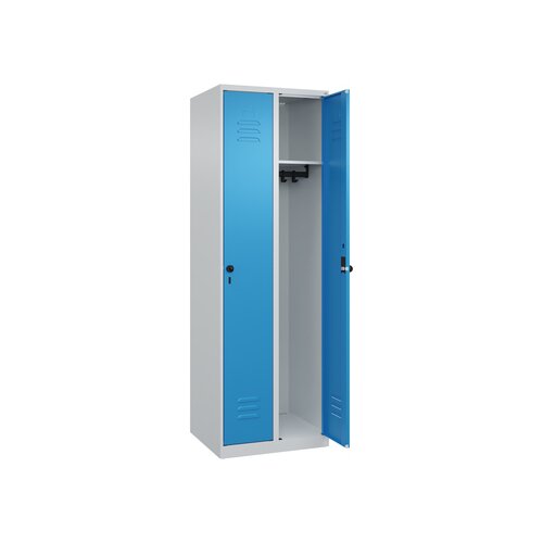 C+P Kleiderspind Classic PLUS mit Sockel 600 x 1.850 x 500 mm (B x H x T) lichtgrau