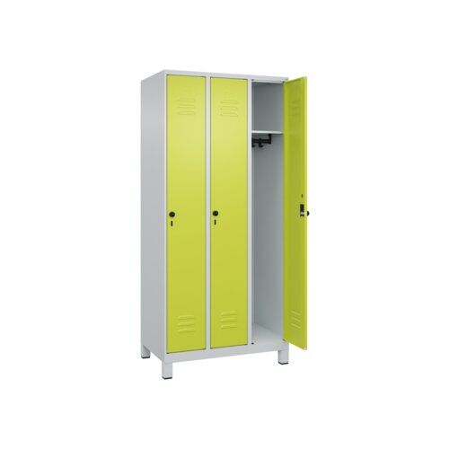 C+P Kleiderspind Classic PLUS mit Standfuß 900 x 1.950 x 500 mm (B x H x T) lichtgrau
