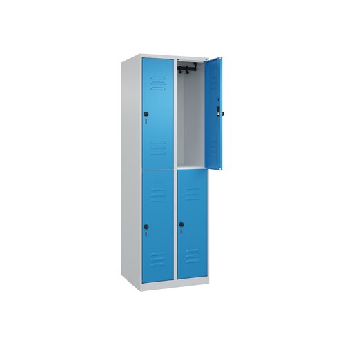 C+P Kleiderspind Classic PLUS mit Sockel 600 x 1.850 x 500 mm (B x H x T) lichtgrau