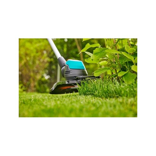 GARDENA Rasentrimmer EasyCut 23/18V P4A mit Akkupack