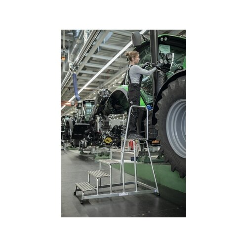 MUNK Podestleiter max. Arbeitshöhe 3 m