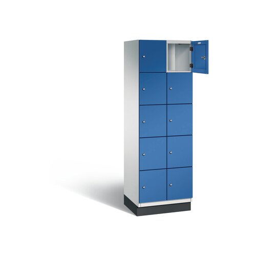 C+P Schließfachschrank Cambio mit Sockel 600 x 1.950 x 525 mm (B x H x T) 10 Fächer lichtgrau