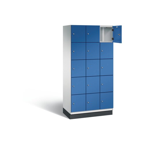 C+P Schließfachschrank Cambio mit Sockel 900 x 1.950 x 525 mm (B x H x T) 15 Fächer lichtgrau