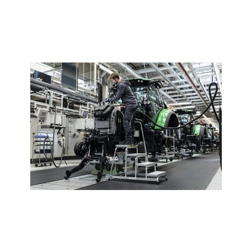 MUNK Podestleiter R13 inkl. Handlauf max. Arbeitshöhe 2,8 m