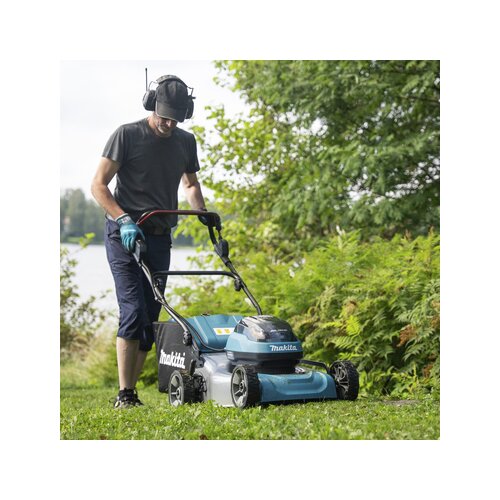 Makita® Rasenmäher DLM466Z Zubehör erforderlich