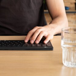 R-Go Tools Tastatur Compact Break ergonomisch