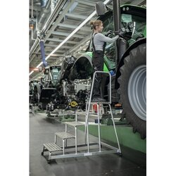 MUNK Podestleiter max. Arbeitshöhe 3 m