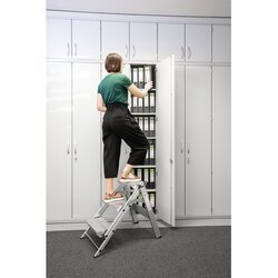 MUNK Trittleiter max. Arbeitshöhe 2,7 m