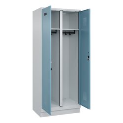C+P Kleiderspind Evolo PLUS mit Sockel