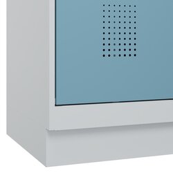 C+P Kleiderspind Evolo PLUS mit Sockel