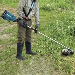 Makita® Freischneider DUR369L Zubehör erforderlich
