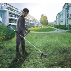 Makita® Freischneider DUR368L Zubehör erforderlich