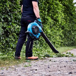 Makita® Laubsauger DUB363 Zubehör erforderlich