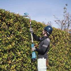 Makita® Heckenschere DUN500W Zubehör erforderlich