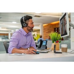 Poly Headset Voyager Focus 2