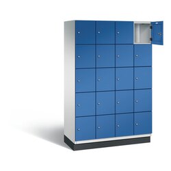 C+P Schließfachschrank Cambio mit Sockel 1.200 x 1.950 x 525 mm (B x H x t) 20 Fächer lichtgrau