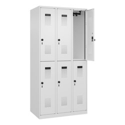 C+P Kleiderspind Evolo PLUS mit Sockel 900 x 1.850 x 500 mm (B x H x T) verkehrsweiß