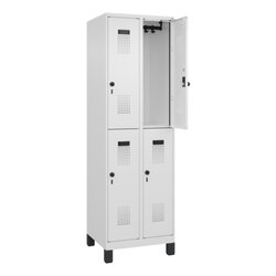 C+P Kleiderspind Evolo PLUS mit Standfuß 600 x 1.950 x 500 mm (B x H x T) verkehrsweiß