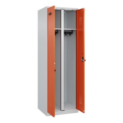 C+P Kleiderspind Evolo PLUS mit Sockel lichtgrau