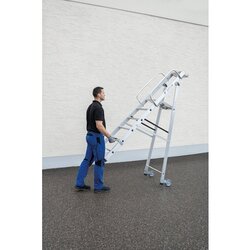 MUNK Podestleiter max. Arbeitshöhe 3,85 m